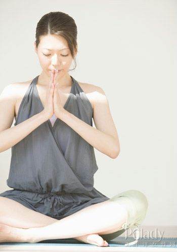 减肥瑜伽视频：五步瘦脸操教你轻松瘦