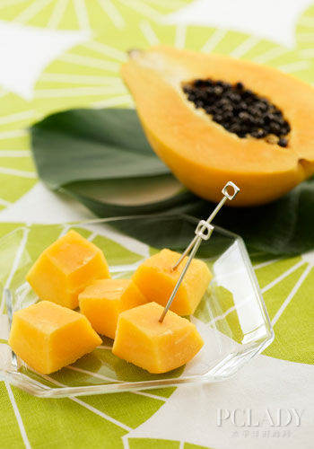 每天食用菠萝可以治疗便秘疾病噢