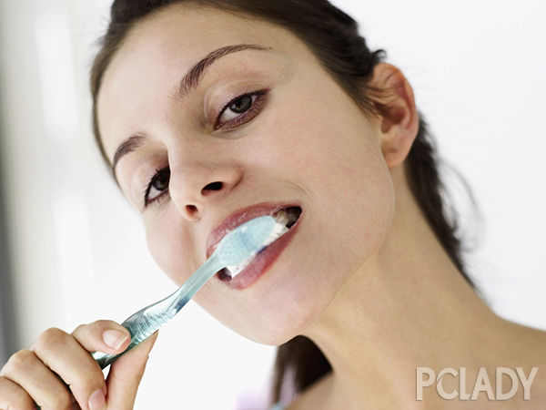 种植牙的好处与危害 你了解多少?