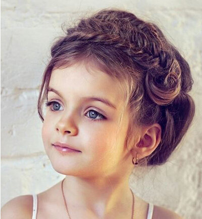 女童发型绑扎方法