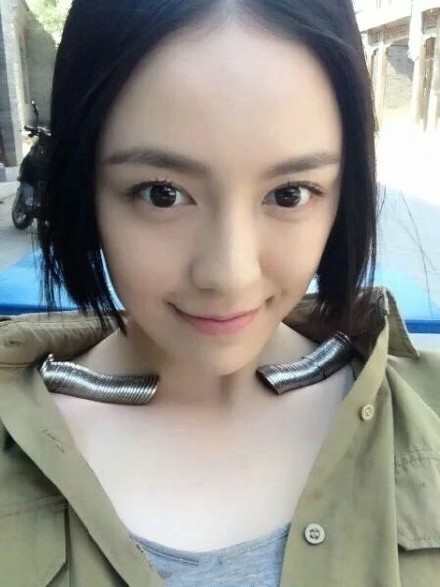 网友放视频走红女性感真硬币性感HD锁骨图片